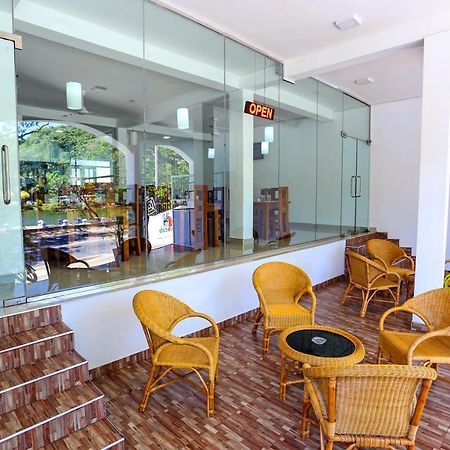 Citrus Cafe & Restaurant Hotell Kandy Eksteriør bilde